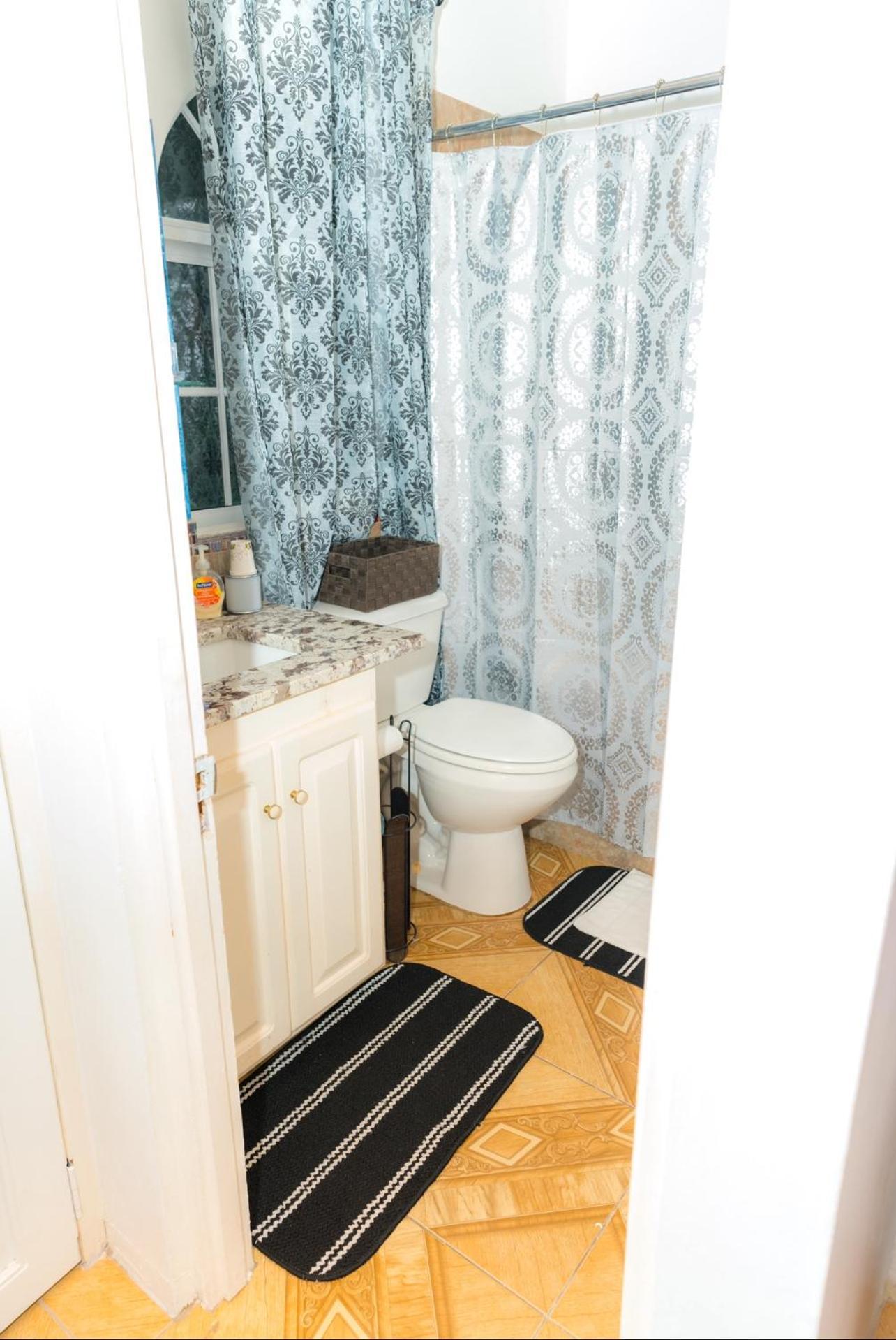 Columbus Heights A5 Apartment *